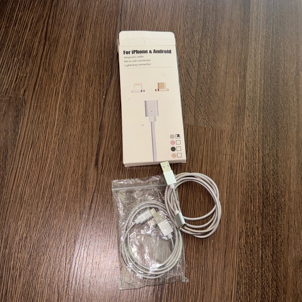 Magnetic cable for iPhone and android